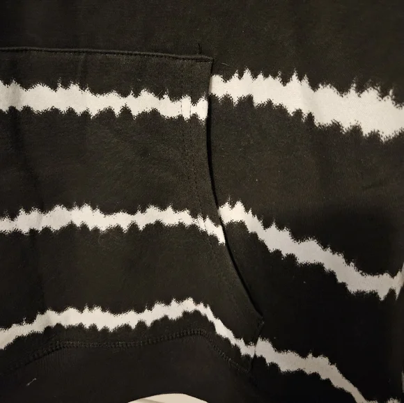 Stranger Things Hoodie NWT - Picture 4 of 8